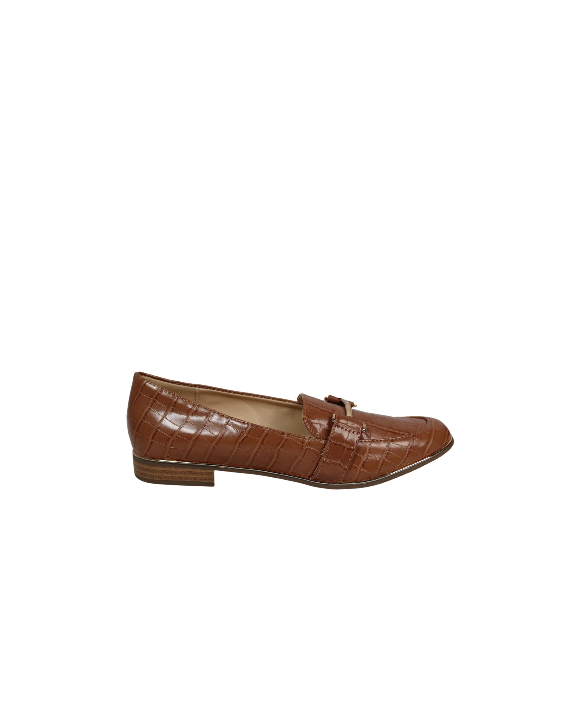 CLAIBORNE Women Leather Ballerina