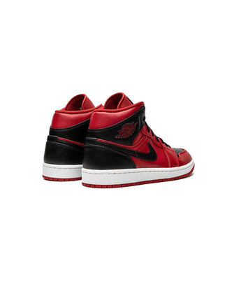 NIKE JORDAN Mid Top Basketball Shoes