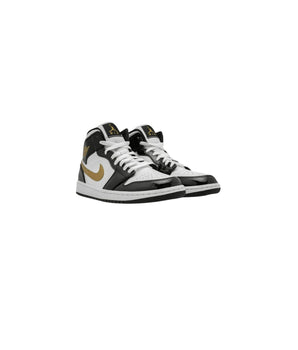 NIKE JORDAN Mid Top Basketball Shoes