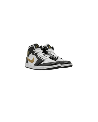 NIKE JORDAN Mid Top Basketball Shoes