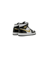 NIKE JORDAN Mid Top Basketball Shoes