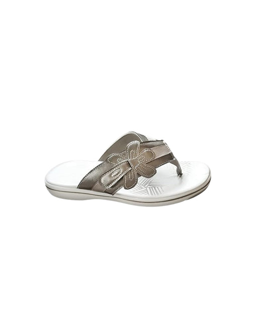 CLARKS Women Oiangi Slipper