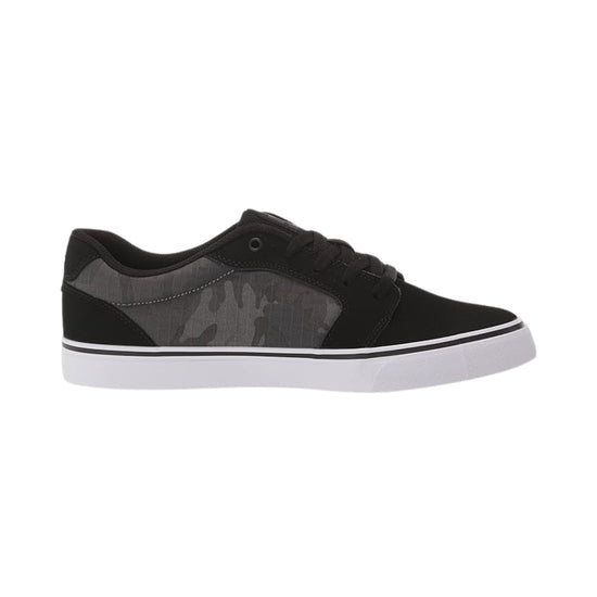 DC Men Anvil Skate Sneaker