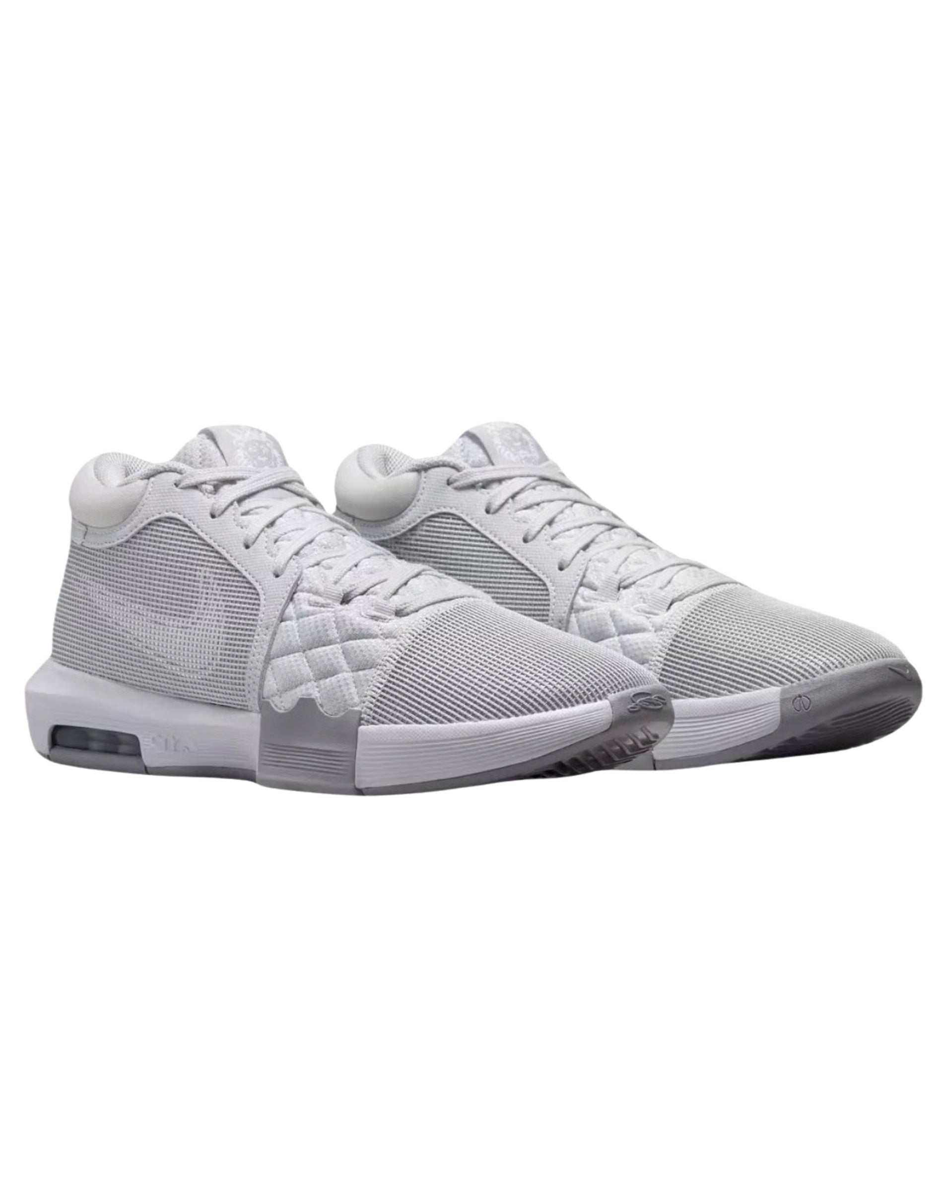 NIKE Men Lebron Witness 8 Sneaker