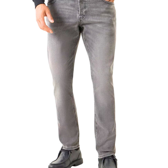 DKNY Men Modern Fit Casual Jeans