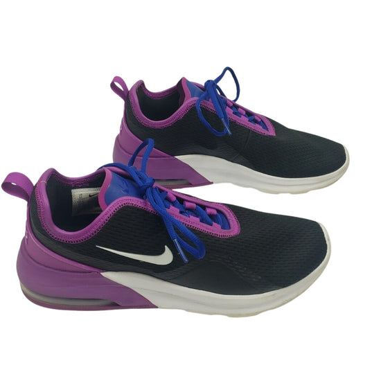NIKE Women Air Max Motion Sneaker