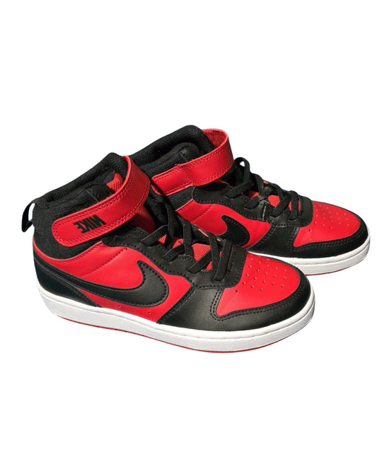 NIKE Kids Boys Court Borough Sneaker