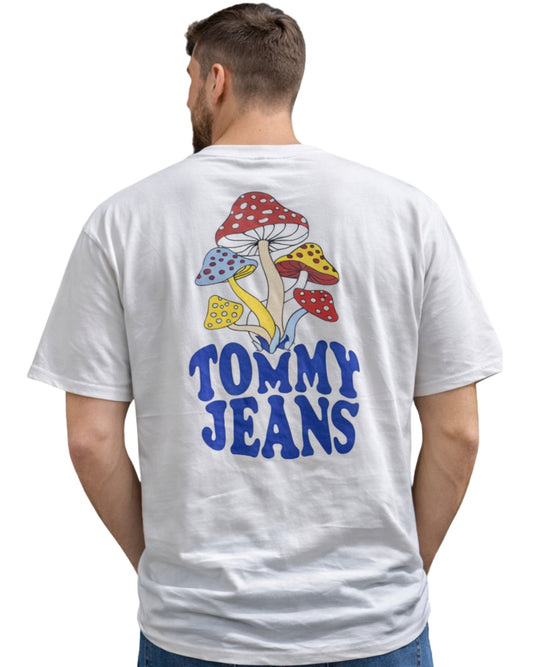 TOMMY JEANS Men Casual Short Sleeve T-Shirt