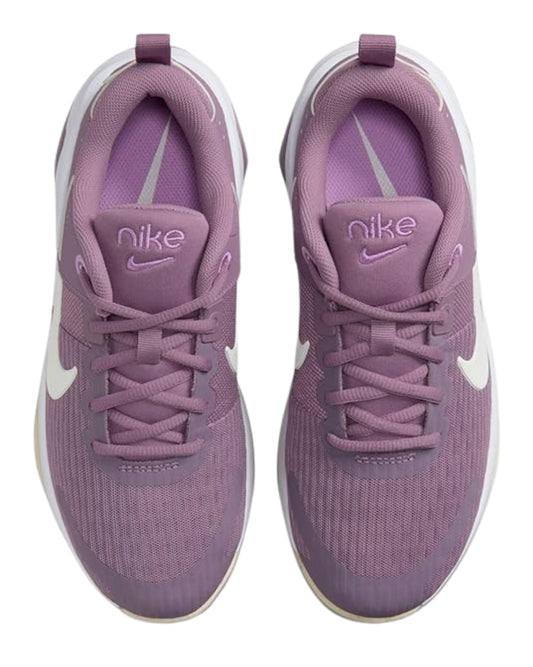 NIKE Women Zoom Bella Sneaker
