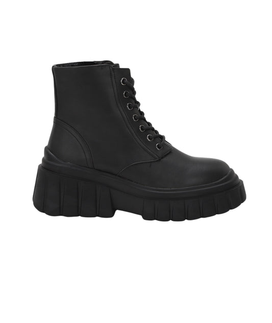 FOREVER 21 Women Leather Zipper Boot