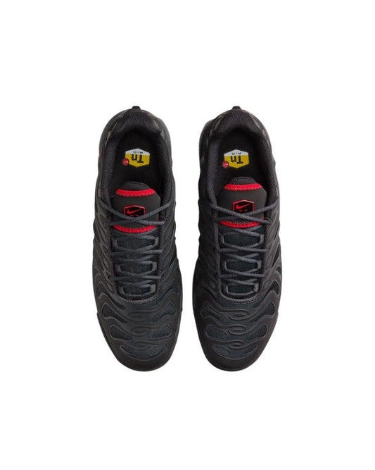 NIKE Men Air Max Plus Drift Sneaker