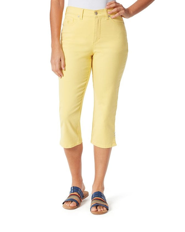 Women Classic Rise Capri 