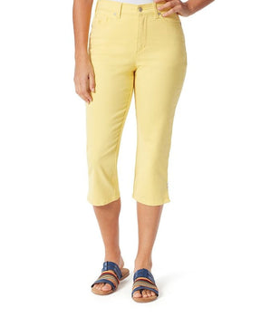 Women Classic Rise Capri 