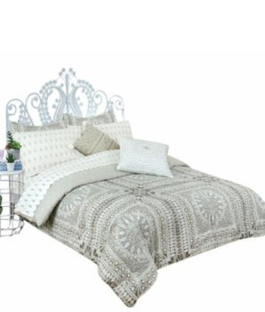 Stylish Complete Bedding Set