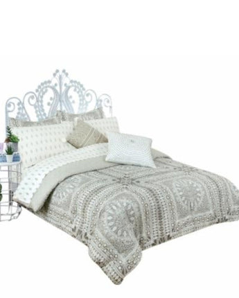 Stylish Complete Bedding Set